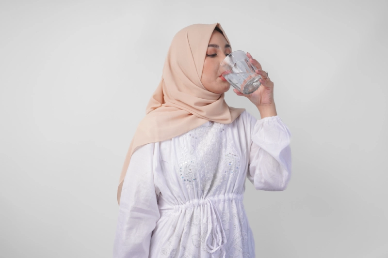 Terapkan Pola Minum yang Teratur